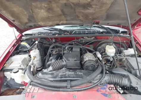 2000 Chevrolet S-10 Ls из США, поврежденный, VIN 1GCCS1956Y8309853